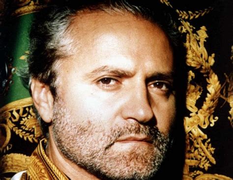 diseñador versace asesinado